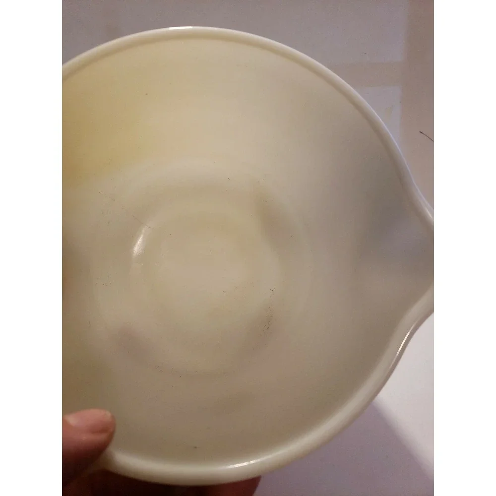 Vintage Pyrex Hamilton Beach Milk Glass‎ Mixing Bowl White Pouring Spout C-7